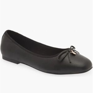NEW! TED BAKER London Bayana Bow Ballet Flat Logo-Etched Medallion Black Size 8